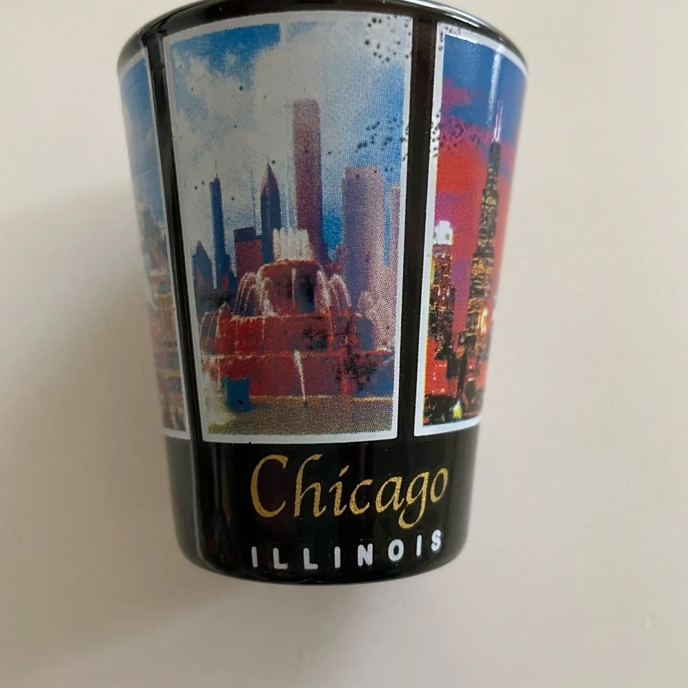 Chicago Illinois Souvenir Vintage Shot Glass